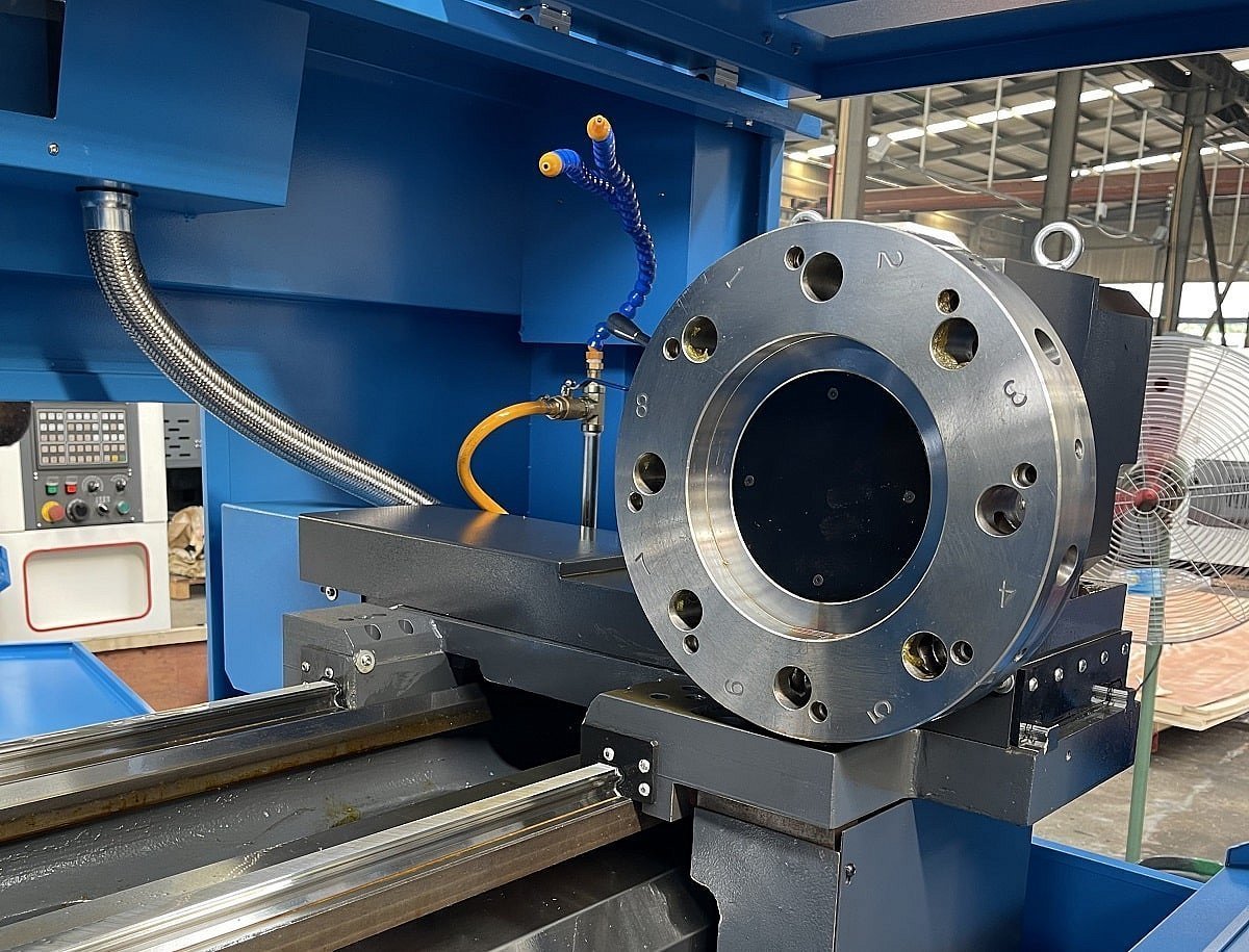 Токарный станок c ЧПУ с прямой станиной MetalTec CK 50x1000H Профи