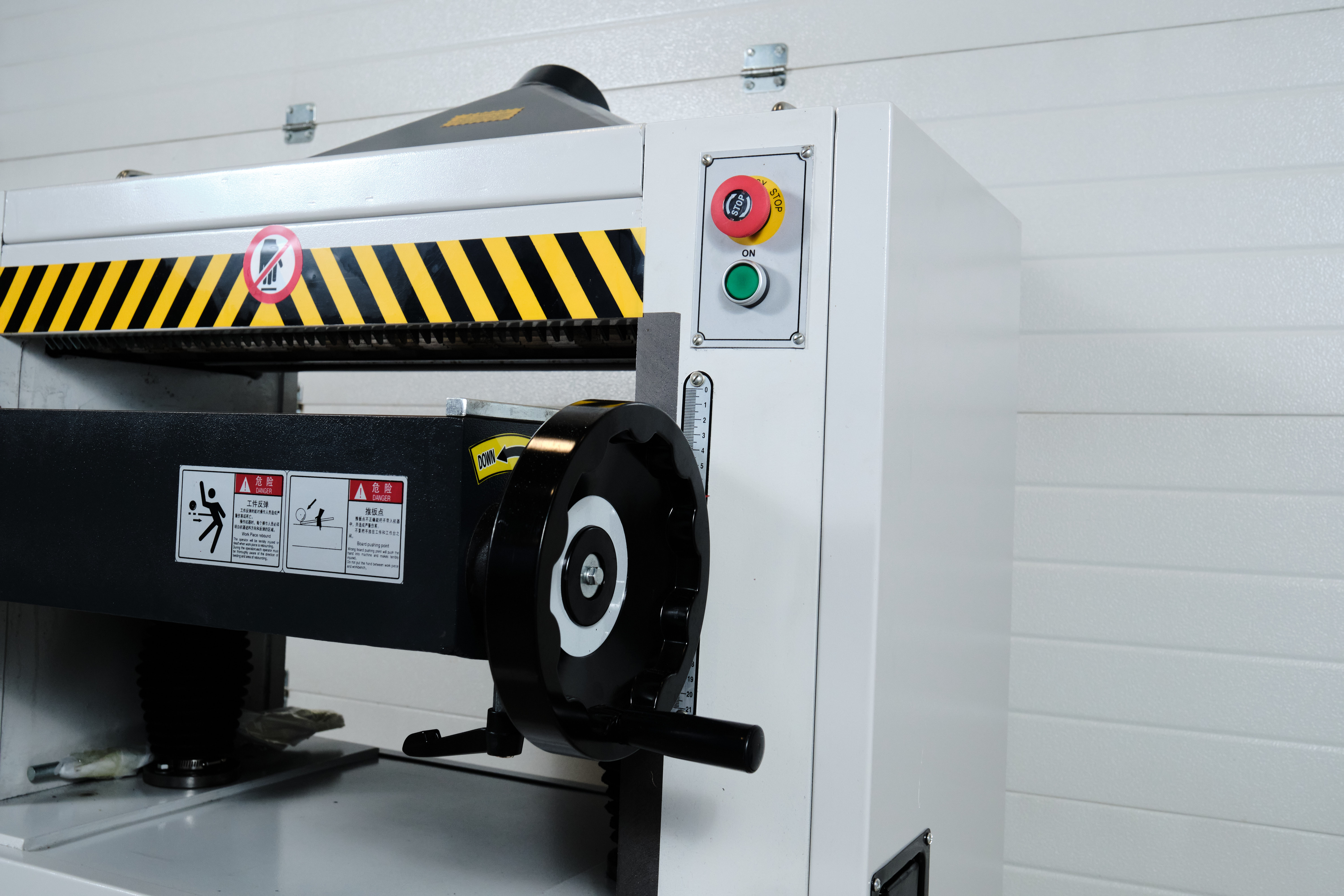 Станок рейсмусовый DELTAMACHINERY DWT-106H