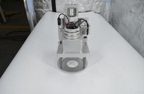 Планшетно-режущий плоттер DELTAMACHINERY CDM3016RT